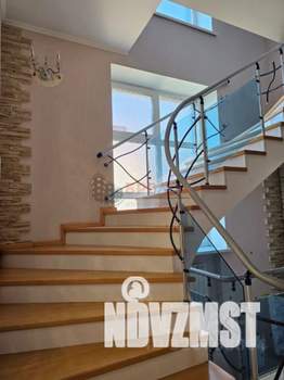 Дом 420м&sup2;, 3-этажный, участок 6 сот.  