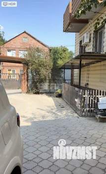 Дом 550м&sup2;, 3-этажный, участок 5 сот.  