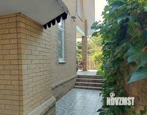 Дом 240м², 3-этажный, участок 3 сот.  