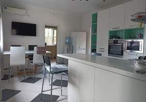 Дом 210м², 2-этажный, участок 6 сот.  