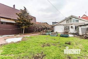 Дом 69м&sup2;, 2-этажный, участок 4 сот.  