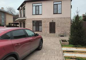 Дом 300м&sup2;, 2-этажный, участок 6 сот.  