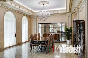 Дом 750м², 3-этажный, участок 18 сот.  