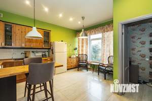 Таунхаус 160м², 2-этажный, участок 5 сот.  