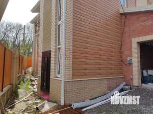 Дом 240м&sup2;, 2-этажный, участок 4 сот.  