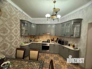 Дом 196м², 2-этажный, участок 5 сот.  