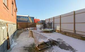 Дом 200м&sup2;, 1-этажный, участок 5500 сот.  