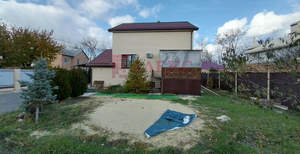 Дом 215м&sup2;, 2-этажный, участок 6 сот.  