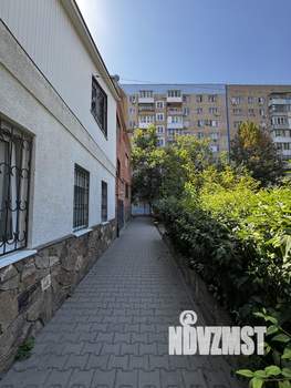 Дом 920м², 3-этажный, участок 6 сот.  
