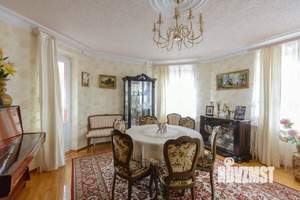 Дом 213м&sup2;, 3-этажный, участок 2 сот.  