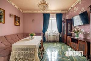 Дом 133м&sup2;, 2-этажный, участок 3 сот.  