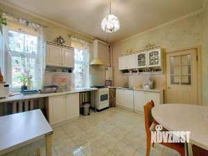 Дом 182м², 2-этажный, участок 4 сот.  