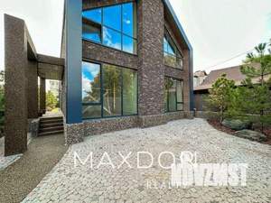 Дом 325м², 2-этажный, участок 7 сот.  