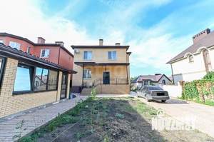 Дом 187м&sup2;, 3-этажный, участок 4 сот.  