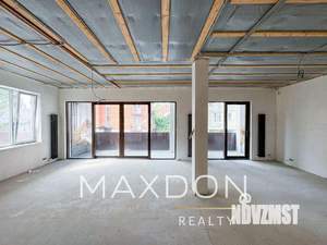 Дом 320м&sup2;, 2-этажный, участок 4 сот.  