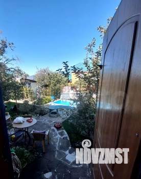 Дом 150м&sup2;, 3-этажный, участок 6 сот.  