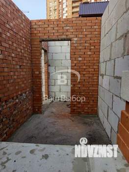 Дом 200м&sup2;, 2-этажный, участок 2 сот.  