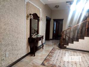 Дом 505м&sup2;, 2-этажный, участок 8 сот.  