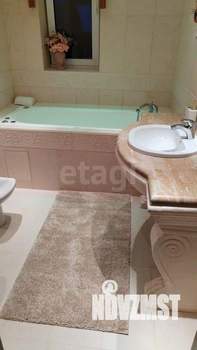 Дом 640м&sup2;, 2-этажный, участок 6 сот.  