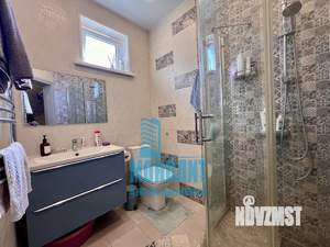 Дом 100м&sup2;, 2-этажный, участок 3 сот.  