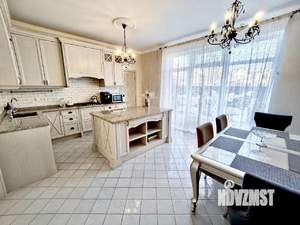 Дом 150м&sup2;, 2-этажный, участок 3 сот.  