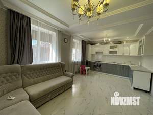 Дом 100м&sup2;, 2-этажный, участок 2 сот.  