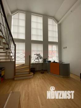 Дом 170м&sup2;, 2-этажный, участок 3 сот.  