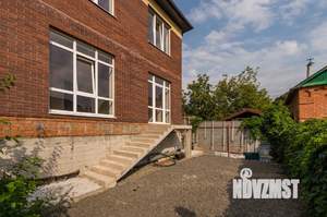 Дом 140м², 2-этажный, участок 3 сот.  