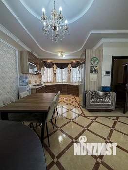 Дом 245м², 2-этажный, участок 3 сот.  