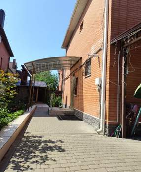 Дом 228м&sup2;, 2-этажный, участок 5 сот.  