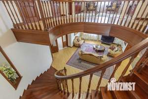 Дом 448м&sup2;, 2-этажный, участок 8 сот.  