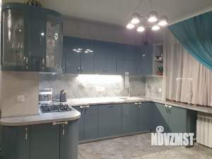 Дом 240м², 3-этажный, участок 2 сот.  