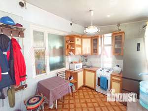 Дом 64м&sup2;, 2-этажный, участок 5 сот.  