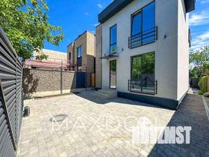 Дом 340м², 2-этажный, участок 3 сот.  