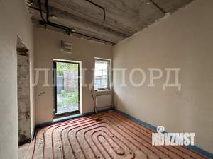 Дом 165м&sup2;, 2-этажный, участок 4 сот.  