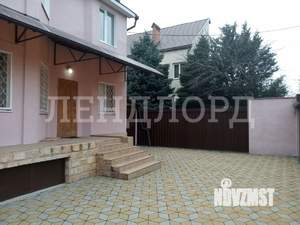 Дом 460м&sup2;, 3-этажный, участок 8 сот.  