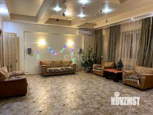 Дом 270м², 3-этажный, участок 6 сот.  