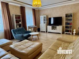 Дом 141м&sup2;, 2-этажный, участок 3 сот.  