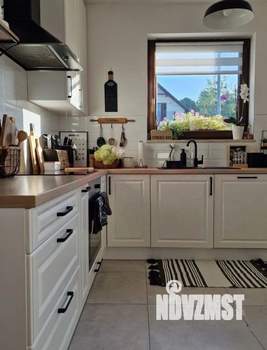 Дом 100м&sup2;, 2-этажный, участок 4 сот.  