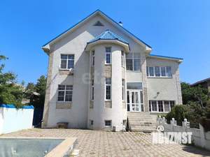 Дом 444м&sup2;, 4-этажный, участок 7 сот.  