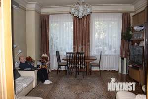 Дом 240м&sup2;, 2-этажный, участок 9 сот.  