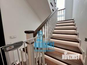 Дом 255м&sup2;, 2-этажный, участок 7 сот.  