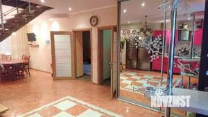 Дом 123м&sup2;, 2-этажный, участок 3 сот.  