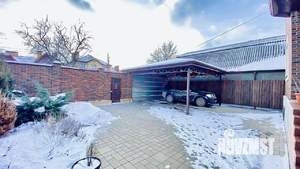 Дом 330м&sup2;, 3-этажный, участок 6 сот.  