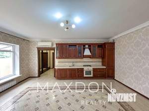 Дом 200м&sup2;, 3-этажный, участок 3 сот.  