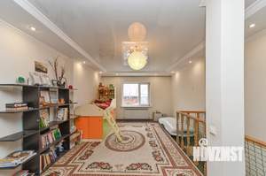 Дом 207м², 2-этажный, участок 4 сот.  