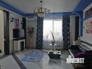 Дом 226м², 3-этажный, участок 4 сот.  