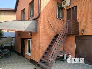 Дом 175м², 3-этажный, участок 6 сот.  