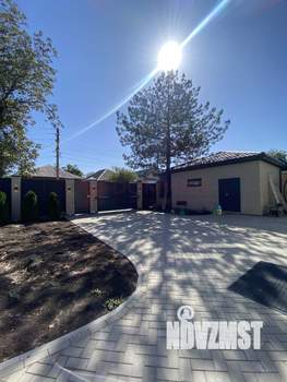 Дом 300м&sup2;, 2-этажный, участок 6 сот.  