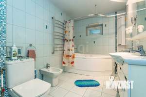 Дом 430м&sup2;, 3-этажный, участок 6 сот.  